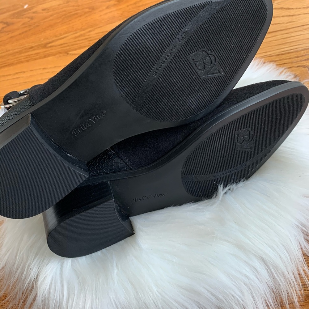 Bella Vita Henley II Bootie Ankle Boot Black Suede - Picture 4 of 9